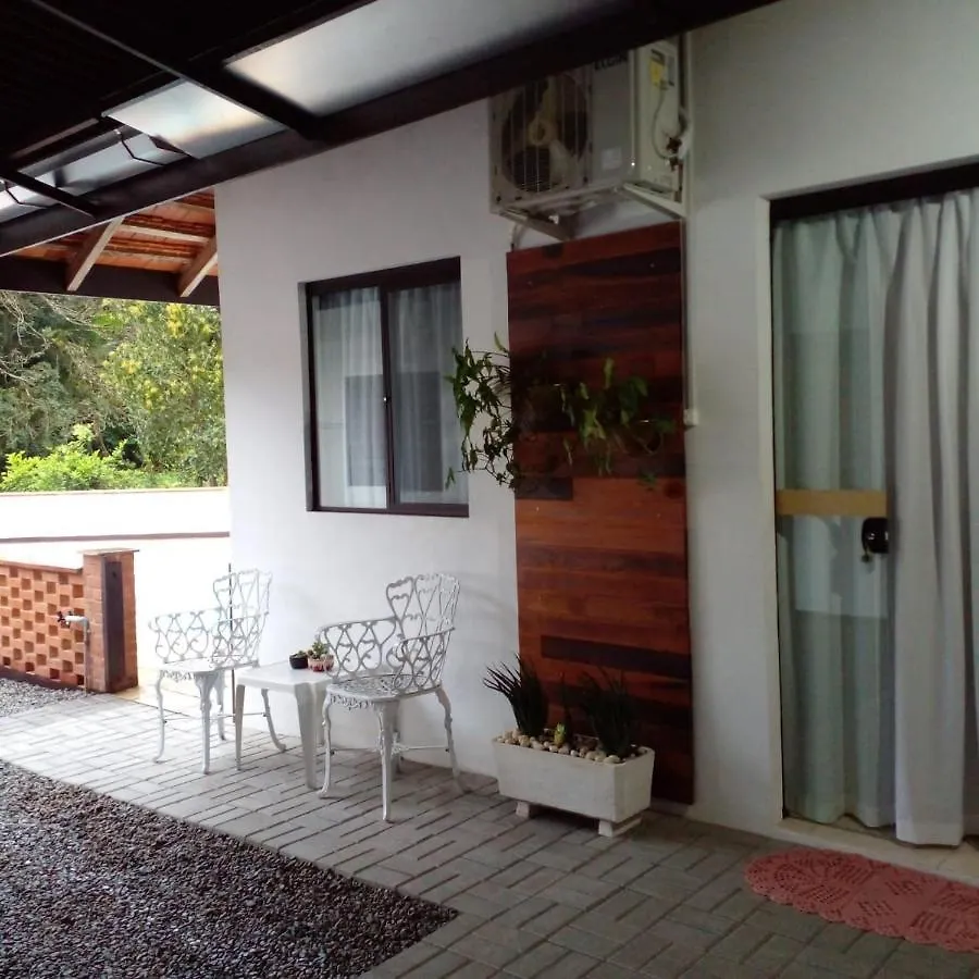 펜션 Recanto Area Verde, Tradicao E Cultura Alema 포메로데 브라질